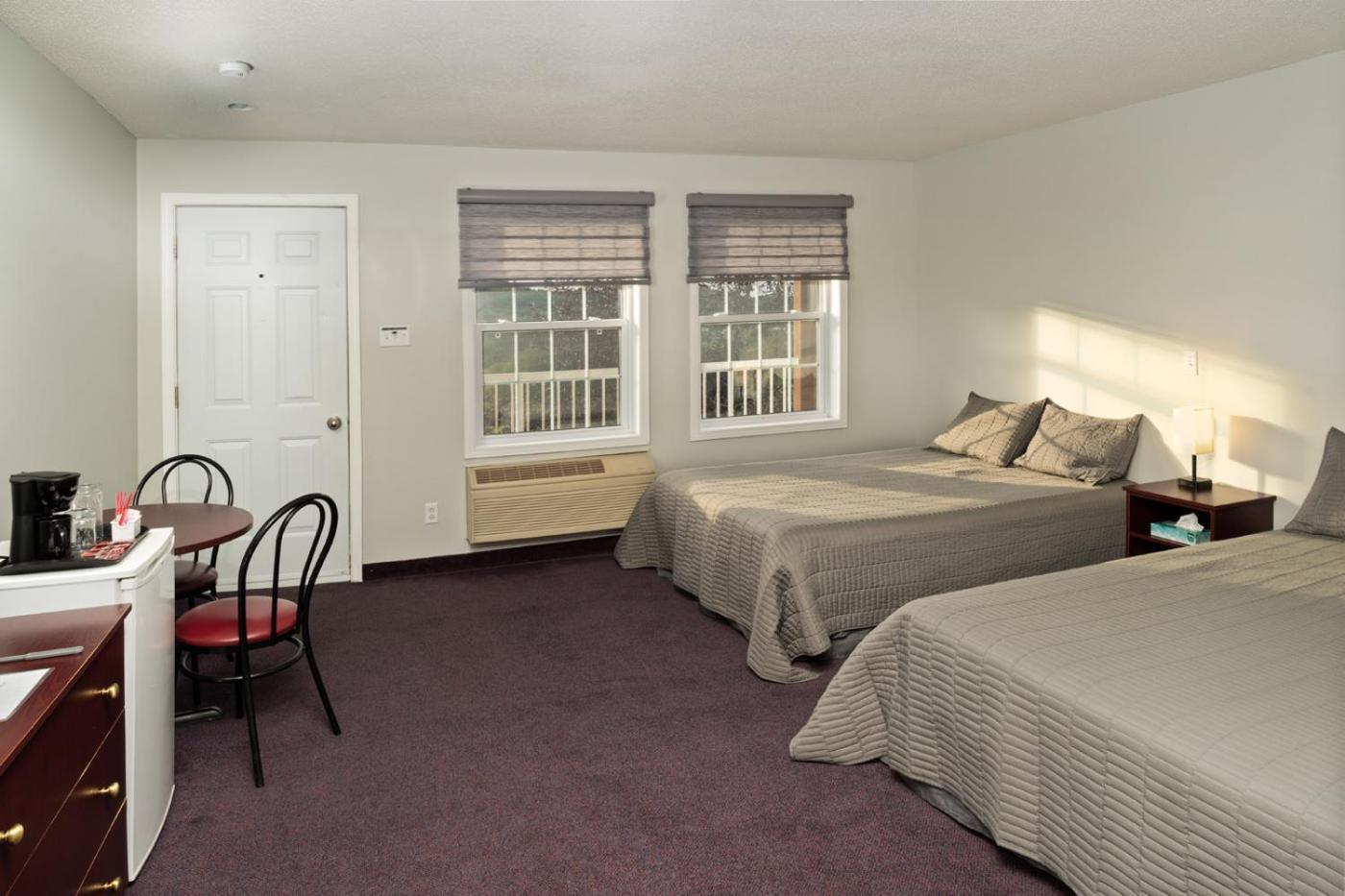 Auberge Royal Papineau Notre-Dame-de-la-Salette Esterno foto
